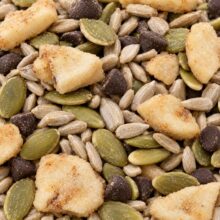 Crunchy Monkey Snack Mix | Raw - detail